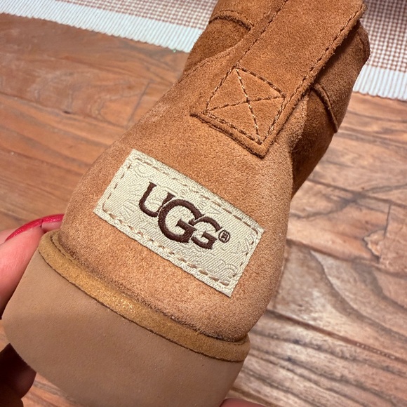 UGG Shoes - UGG Chestnut Suede Ankle Boot - Warm Brown